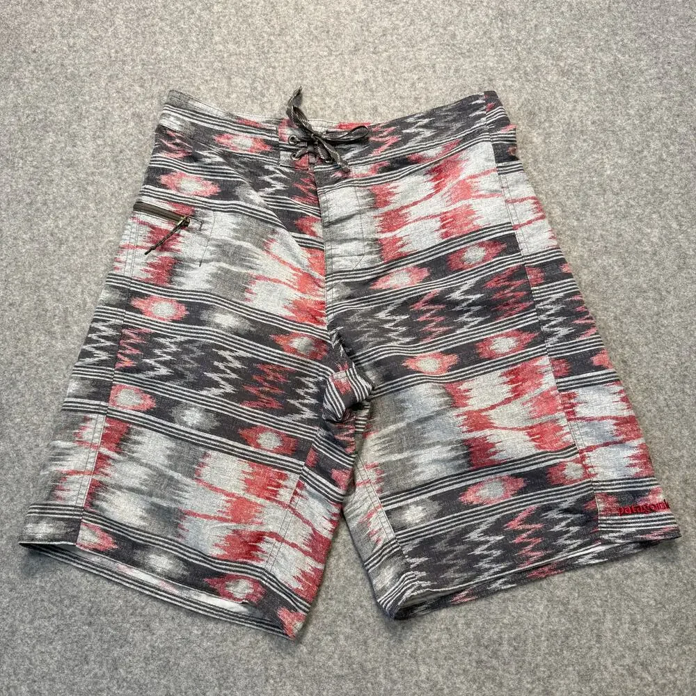 Men's Patagonia Black,‎ Red, White Board Shorts Wavefarer Swim Trunks Size 30